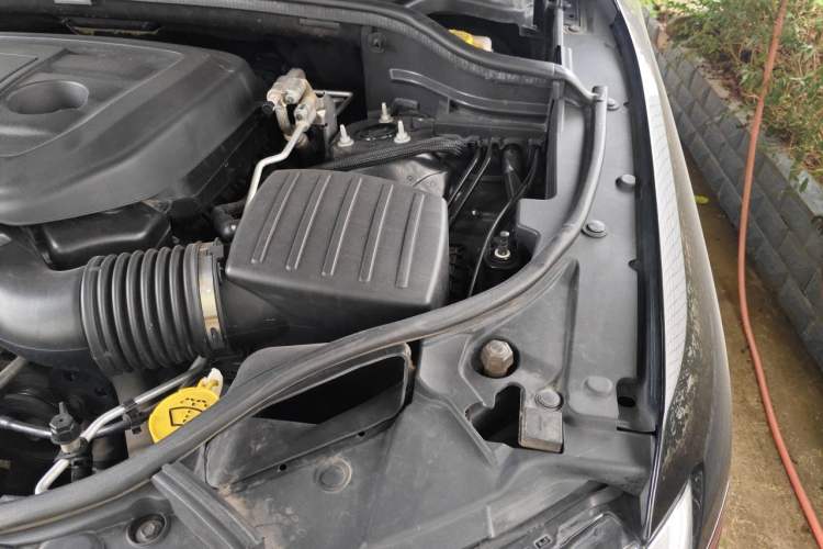 Used Jeep Grand Cherokee 2017 3.6L Luxury Navigation Edition Engine Bay Left