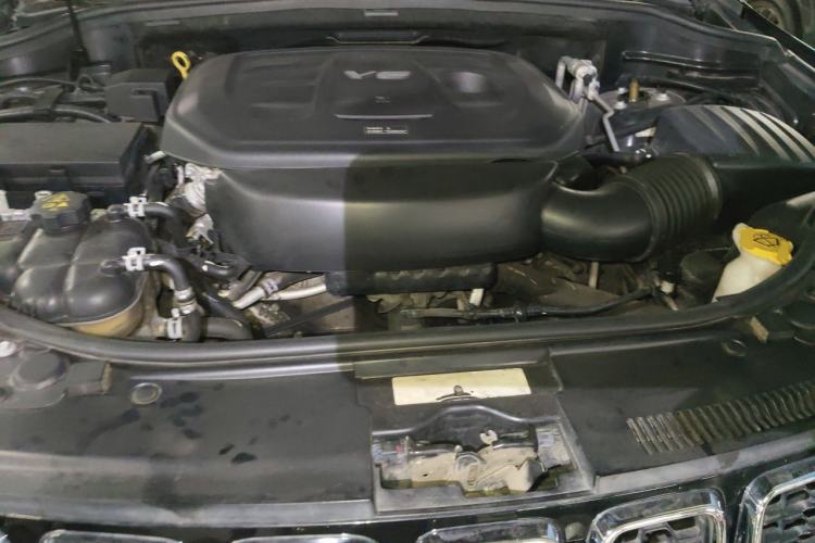 Used Jeep Grand Cherokee 2017 3.6L Elite Navigation Edition Engine Bay