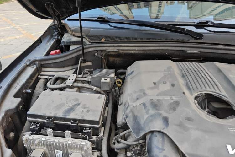 Used Jeep Grand Cherokee 2017 3.0L Comfort Navigation Edition Engine Bay Right