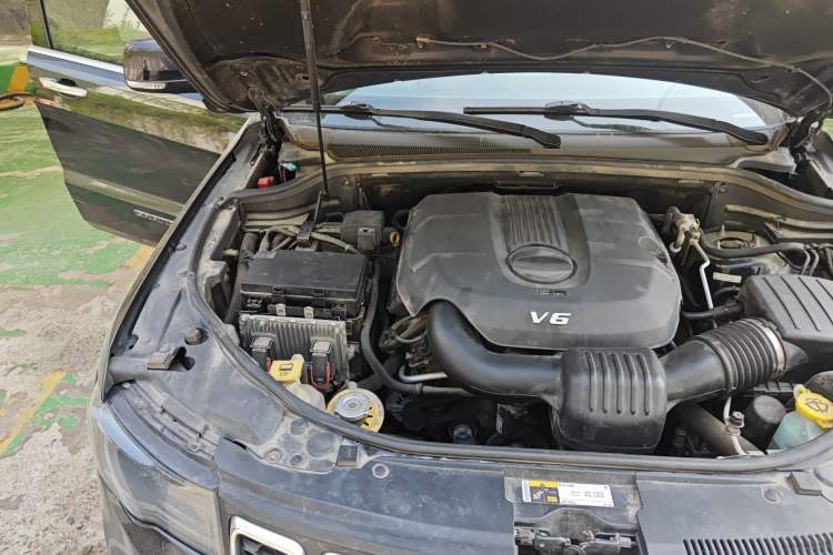 Used Jeep Grand Cherokee 2017 3.0L Comfort Navigation Edition Engine Bay Right