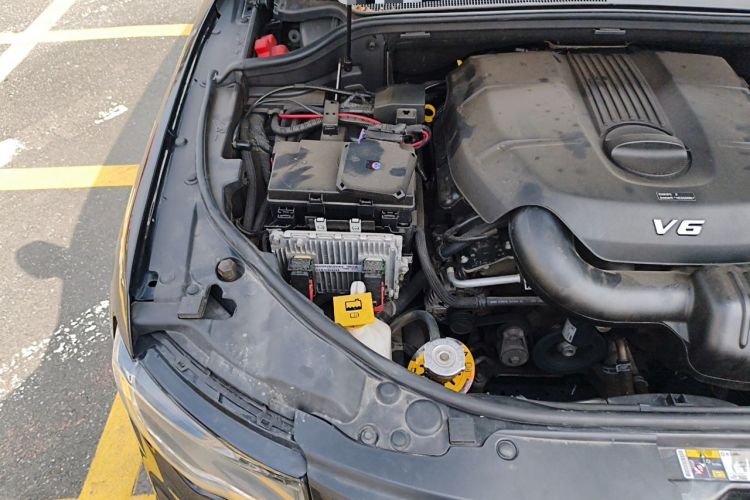 Used Jeep Grand Cherokee 2017 3.0L Elite Navigation Edition Engine Bay Right