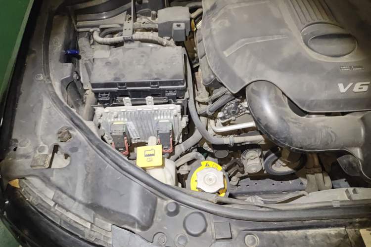 Used Jeep Grand Cherokee 2017 3.0L Comfort Navigation Edition Engine Bay Right
