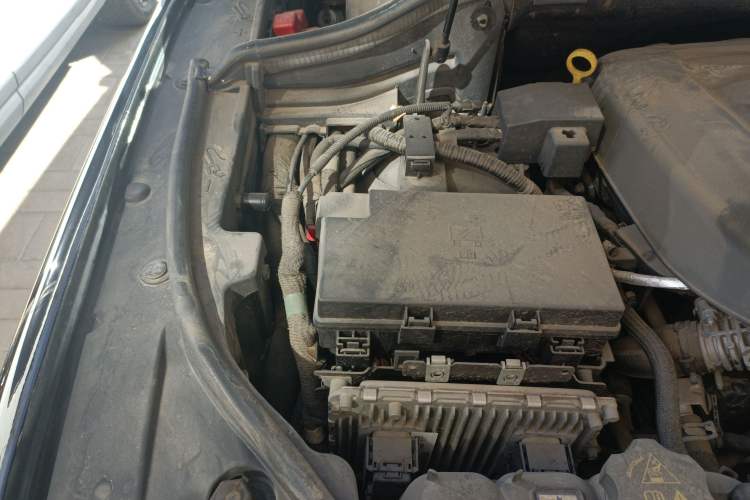 Used Jeep Grand Cherokee 2017 3.6L Elite Navigation Edition Engine Bay Right