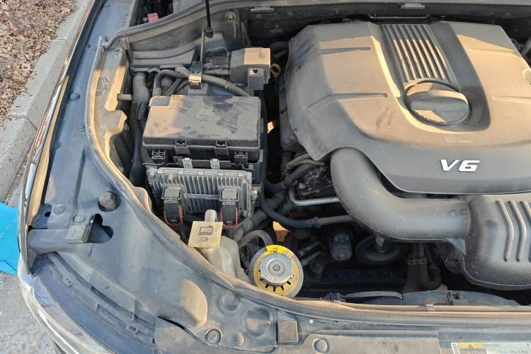 Used Jeep Grand Cherokee 2017 3.0L Comfort Navigation Edition Engine Bay Right
