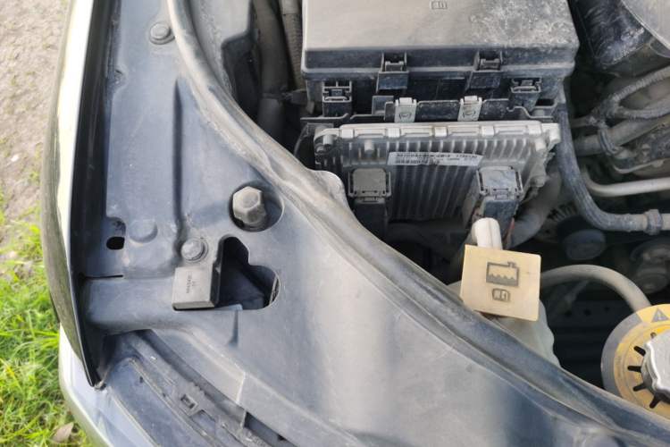 Used Jeep Grand Cherokee 2017 3.0L Elite Navigation Edition Engine Bay Right