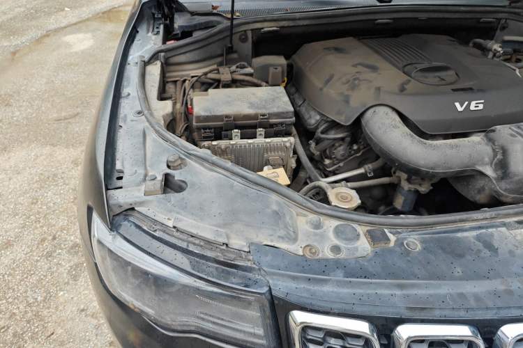 Used Jeep Grand Cherokee 2017 3.0L Elite Navigation Edition Engine Bay Right