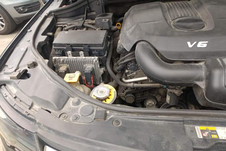 Used Jeep Grand Cherokee 2017 3.0L Comfort Navigation Edition Engine Bay Right