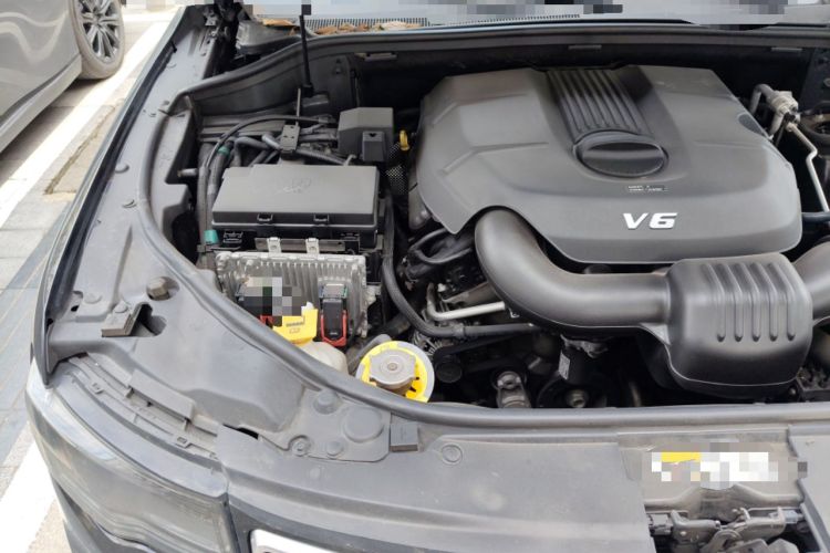 Used Jeep Grand Cherokee 2017 3.0L Elite Navigation Edition Engine Bay Right
