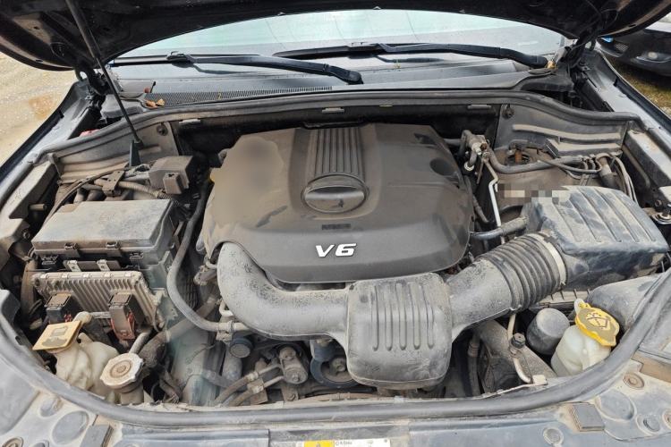 Used Jeep Grand Cherokee 2017 3.0L Elite Navigation Edition Engine Bay