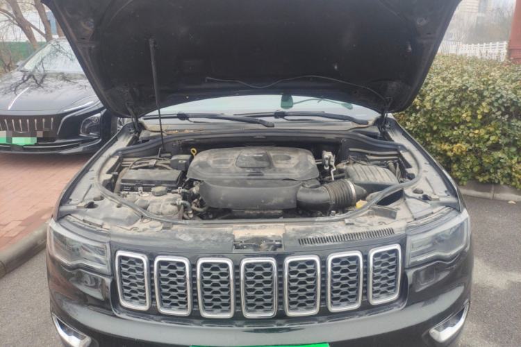 Used Jeep Grand Cherokee 2017 3.6L Elite Navigation Edition Engine Bay