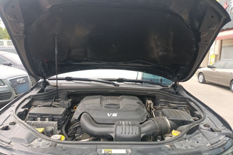 Used Jeep Grand Cherokee 2017 3.0L Comfort Navigation Edition Engine Bay