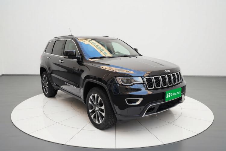 Used Jeep Grand Cherokee 2017 3.0L Comfort Navigation Edition Exterior 2