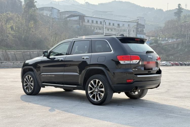 Used Jeep Grand Cherokee 2017 3.0L Elite Navigation Edition Exterior 4