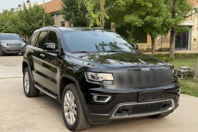 Used Jeep Grand Cherokee 2017 3.0L Comfort Navigation Edition Exterior 4