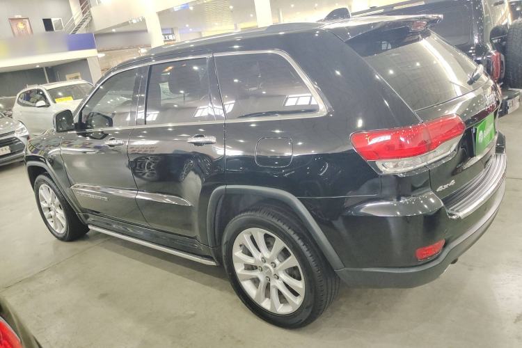 Used Jeep Grand Cherokee 2017 3.0L Elite Navigation Edition Exterior 5