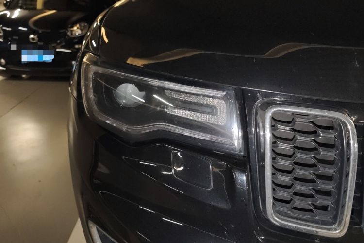 Used Jeep Grand Cherokee 2017 3.0L Elite Navigation Edition Exterior 6