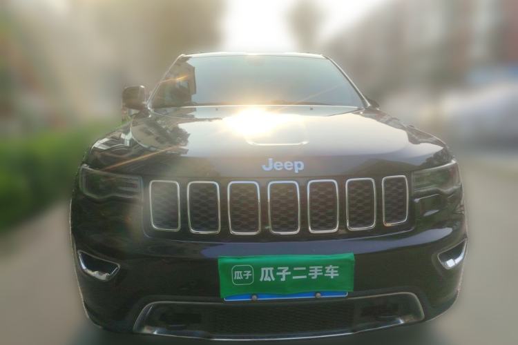 Used Jeep Grand Cherokee 2017 3.6L Luxury Navigation Edition Front