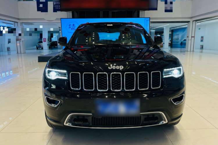 Used Jeep Grand Cherokee 2017 3.0L Comfort Navigation Edition Front