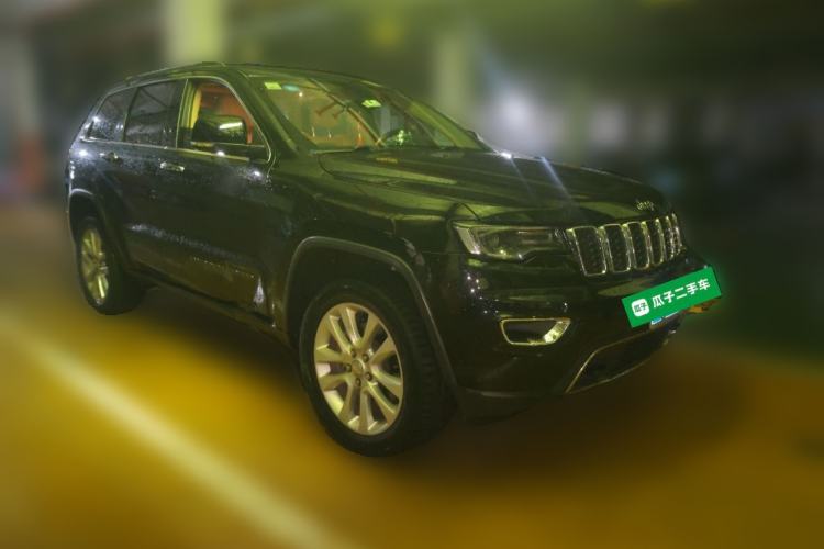 Used Jeep Grand Cherokee 2017 3.6L Elite Navigation Edition Front Right 45 Deg