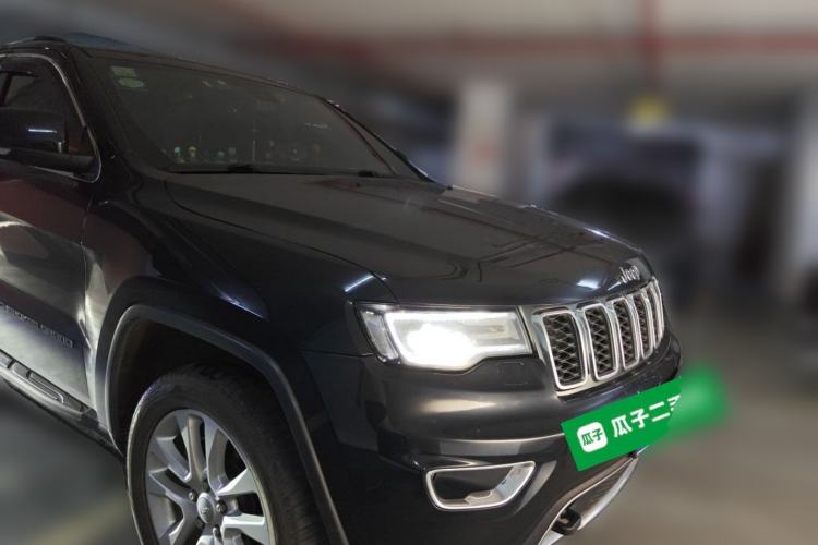 Used Jeep Grand Cherokee 2017 3.0L Elite Navigation Edition Front Right 45 Deg