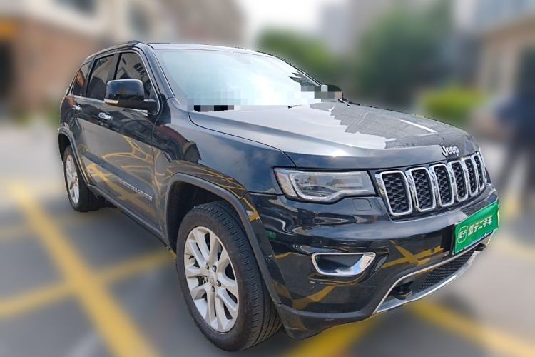 Used Jeep Grand Cherokee 2017 3.0L Elite Navigation Edition Front Right 45 Deg
