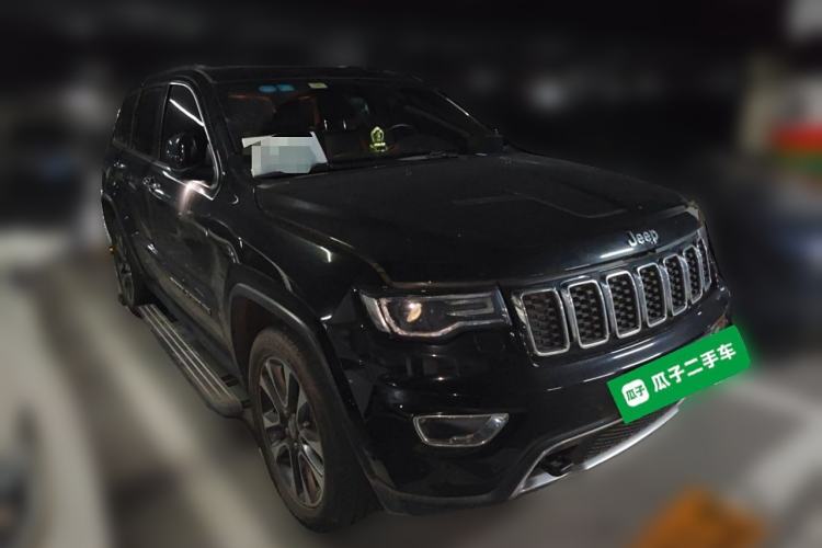 Used Jeep Grand Cherokee 2017 3.0L Comfort Navigation Edition Front Right 45 Deg