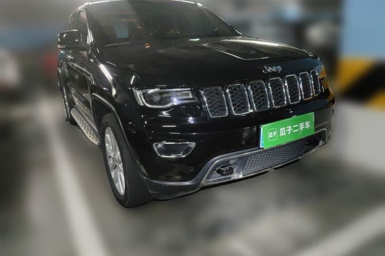 Used Jeep Grand Cherokee 2017 3.6L Elite Navigation Edition Front Right 45 Deg