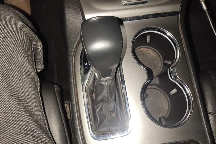 Used Jeep Grand Cherokee 2017 3.0L Comfort Navigation Edition Gear Lever