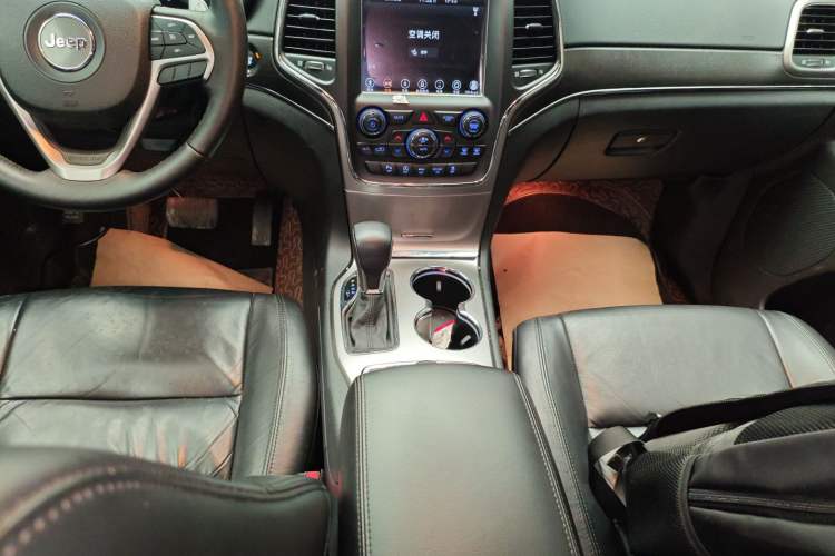 Used Jeep Grand Cherokee 2017 3.0L Comfort Navigation Edition Gear Lever
