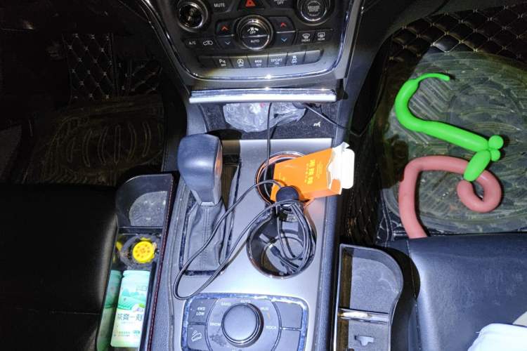 Used Jeep Grand Cherokee 2017 3.0L Comfort Navigation Edition Gear Lever