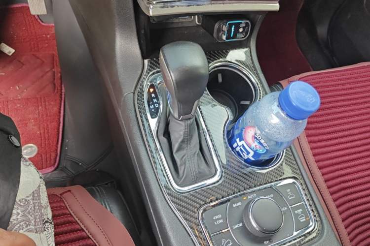 Used Jeep Grand Cherokee 2017 3.0L Elite Navigation Edition Gear Lever