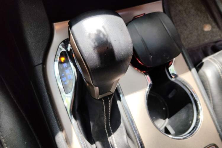 Used Jeep Grand Cherokee 2017 3.0L Comfort Navigation Edition Gear Lever