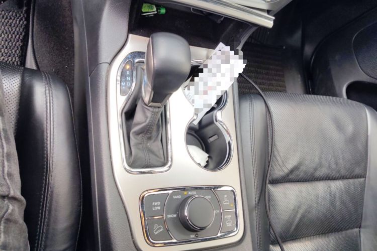 Used Jeep Grand Cherokee 2017 3.0L Elite Navigation Edition Gear Lever