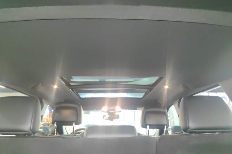 Used Jeep Grand Cherokee 2017 3.0L Comfort Navigation Edition Headliner