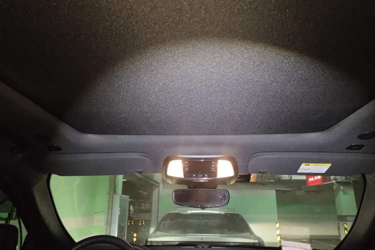 Used Jeep Grand Cherokee 2017 3.0L Comfort Navigation Edition Headliner