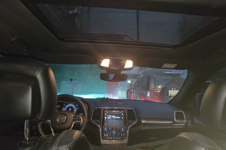 Used Jeep Grand Cherokee 2017 3.0L Comfort Navigation Edition Headliner