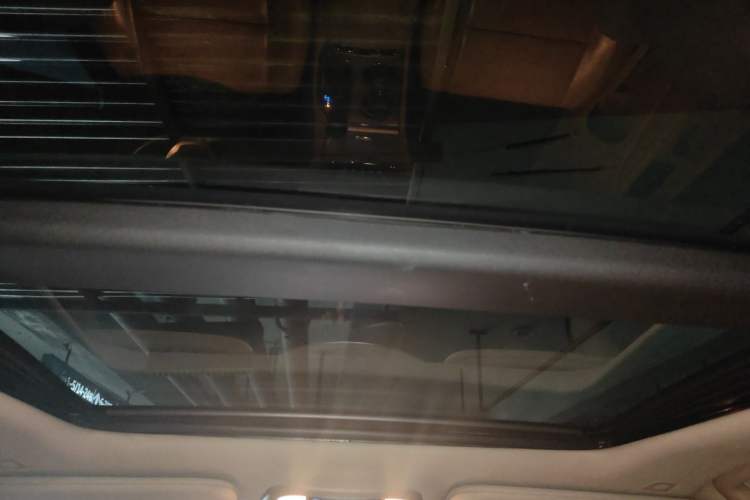 Used Jeep Grand Cherokee  Headliner