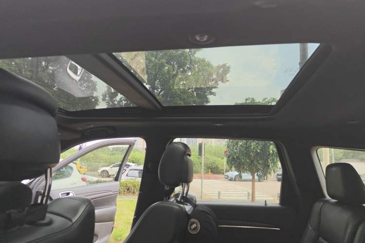 Used Jeep Grand Cherokee 2017 3.0L Comfort Navigation Edition Headliner