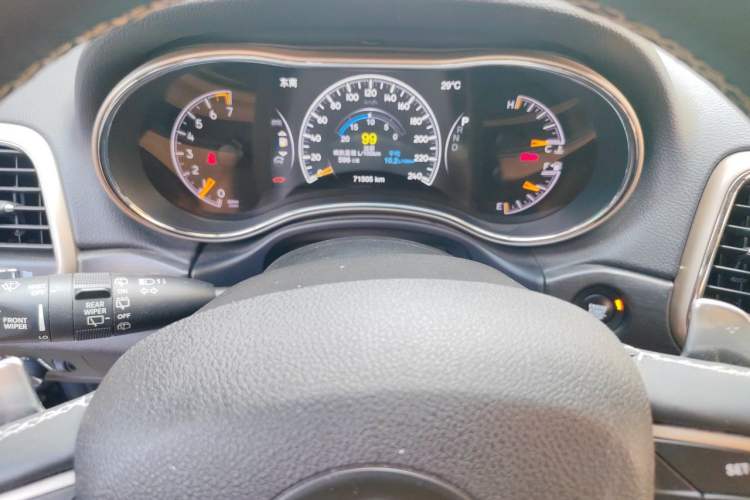 Used Jeep Grand Cherokee 2017 3.6L Elite Navigation Edition Instrument Cluster