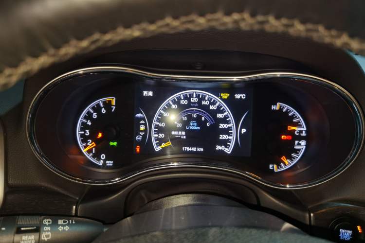 Used Jeep Grand Cherokee 2017 3.0L Elite Navigation Edition Instrument Cluster