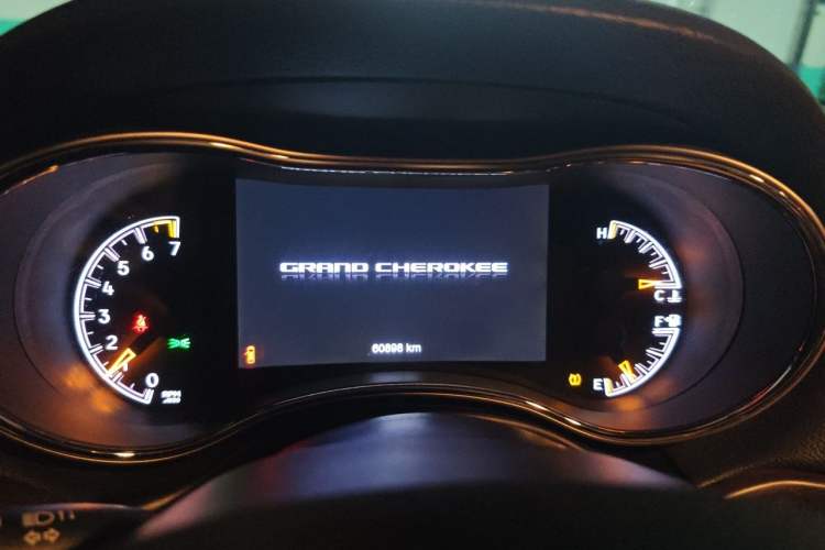 Used Jeep Grand Cherokee 2017 3.0L Comfort Navigation Edition Instrument Cluster