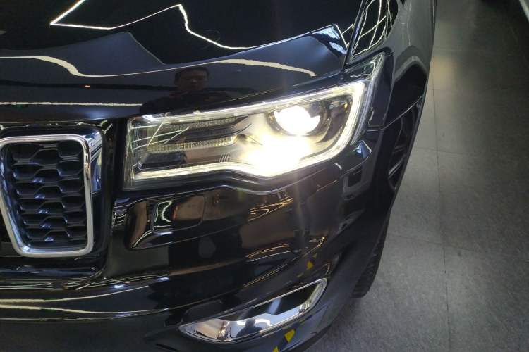 Used Jeep Grand Cherokee 2017 3.0L Comfort Navigation Edition Left Front Headlight