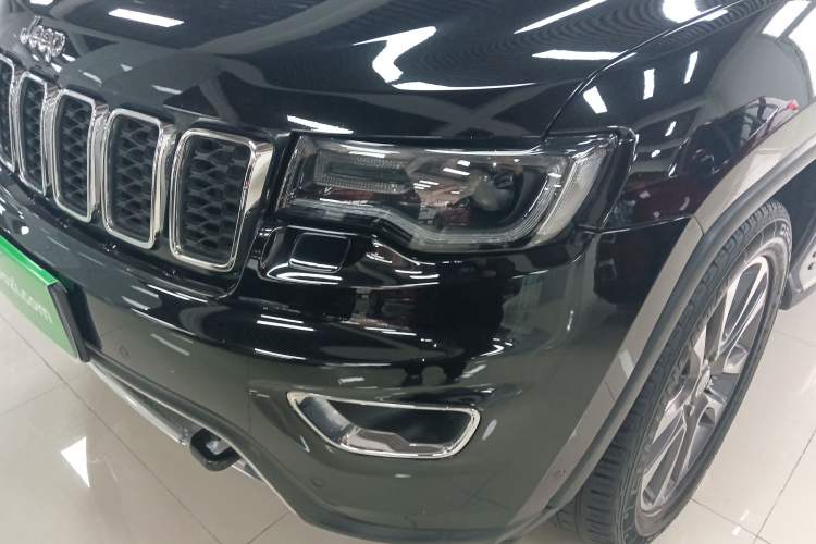 Used Jeep Grand Cherokee 2017 3.0L Comfort Navigation Edition Left Front Headlight
