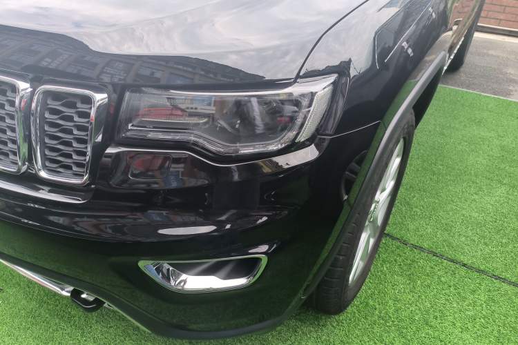 Used Jeep Grand Cherokee 2017 3.0L Comfort Navigation Edition Left Front Headlight