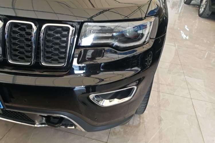 Used Jeep Grand Cherokee 2017 3.0L Comfort Navigation Edition Left Front Headlight