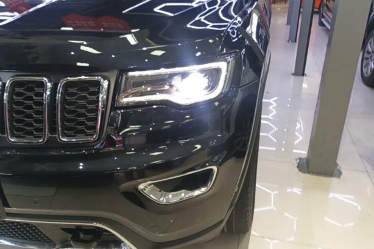 Used Jeep Grand Cherokee 2017 3.0L Elite Navigation Edition Left Front Headlight