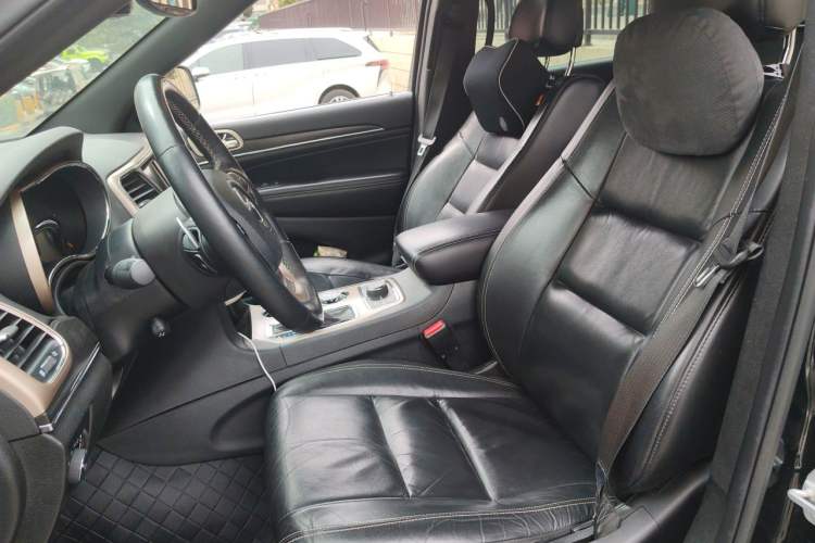 Used Jeep Grand Cherokee 2017 3.0L Comfort Navigation Edition Left Front Seat