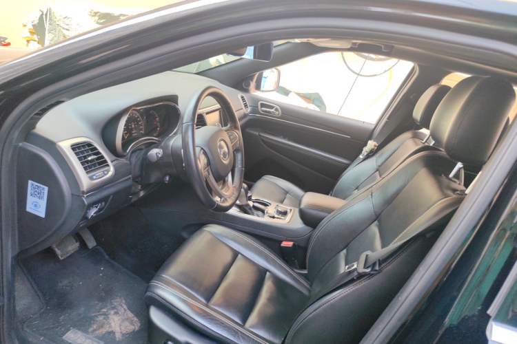 Used Jeep Grand Cherokee 2017 3.6L Elite Navigation Edition Left Front Seat