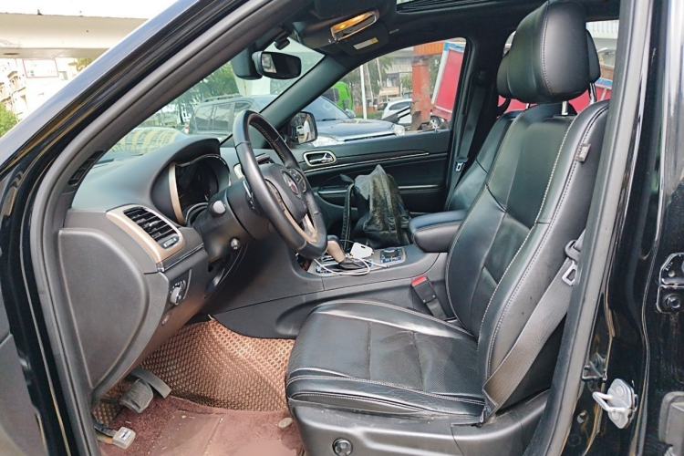 Used Jeep Grand Cherokee 2017 3.0L Elite Navigation Edition Left Front Seat