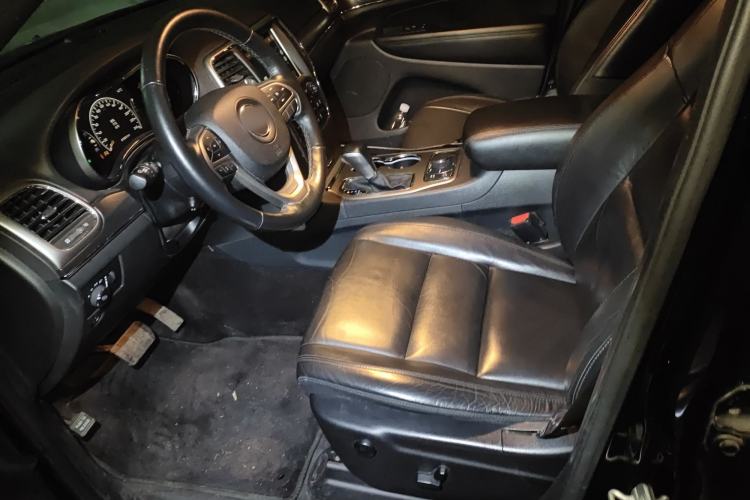 Used Jeep Grand Cherokee 2017 3.0L Comfort Navigation Edition Left Front Seat